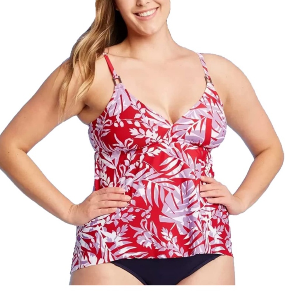 Kona Sol, Women's Rectangle Trim Sharkbite Hem Tankini Top, Red, size Medium